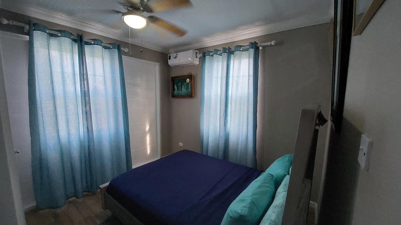 Carmen Apartment Бриджтаун Экстерьер фото
