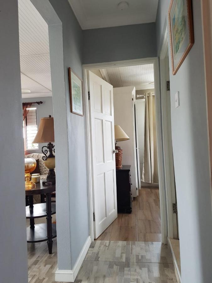 Carmen Apartment Бриджтаун Экстерьер фото