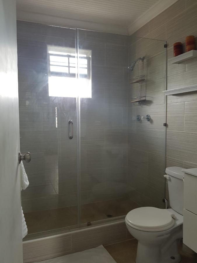 Carmen Apartment Бриджтаун Экстерьер фото